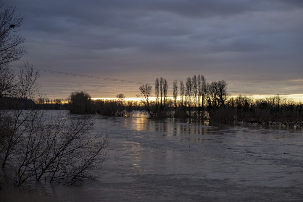 les sols de la ville inondable sont sous l'eau, suite à une gestion impossible face aux risques naturels